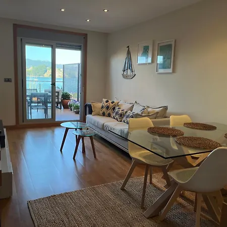Lägenhet En A 200m De La Playa Baiona
